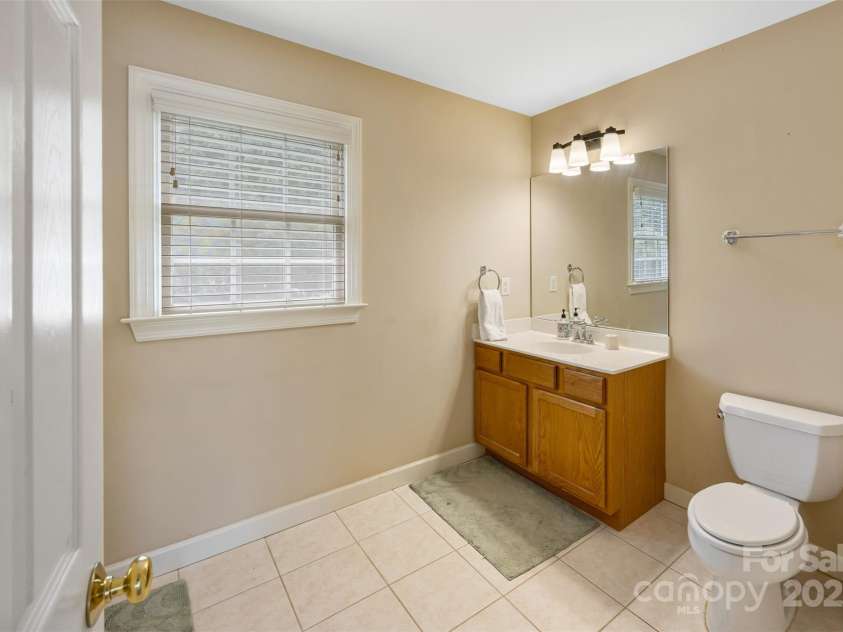 6409 Barkley Farm Road, Huntersville, NC 28078.  MLS# CAR4259962, YatesRealty ID 17320. Bathroom over detached garage