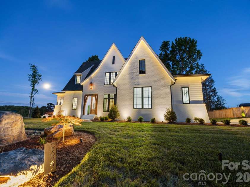 9627 Riviera Drive, Sherrills Ford, NC 28673.  MLS# CAR4365567, YatesRealty ID 17321. 