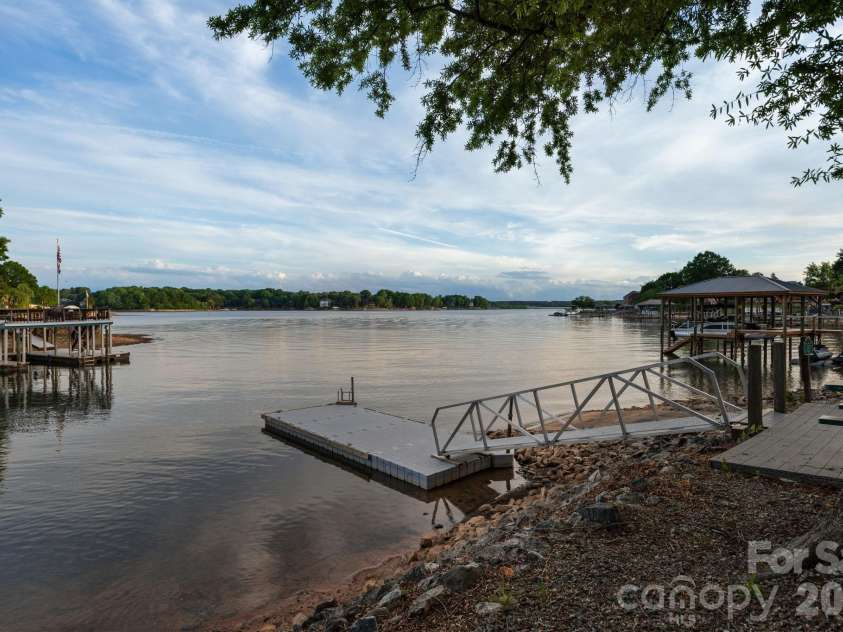 9627 Riviera Drive, Sherrills Ford, NC 28673.  MLS# CAR4365567, YatesRealty ID 17321. 