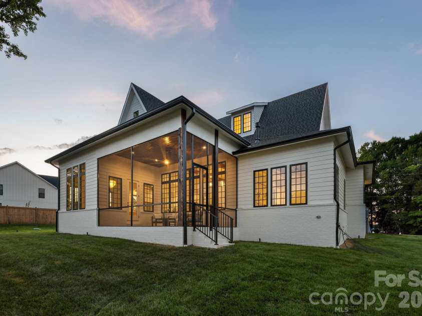 9627 Riviera Drive, Sherrills Ford, NC 28673.  MLS# CAR4365567, YatesRealty ID 17321. 
