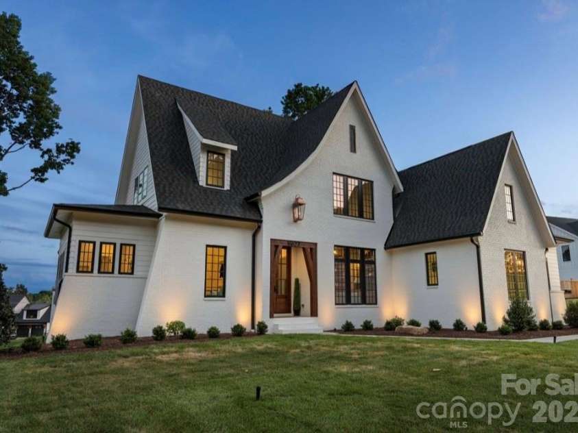 9627 Riviera Drive, Sherrills Ford, NC 28673.  MLS# CAR4365567, YatesRealty ID 17321. 