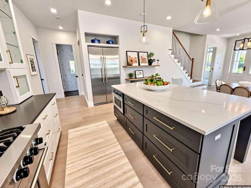 10 Hidden Pond Lane, Brevard, NC 28712.  MLS# CAR4263846, YatesRealty ID 17322. 