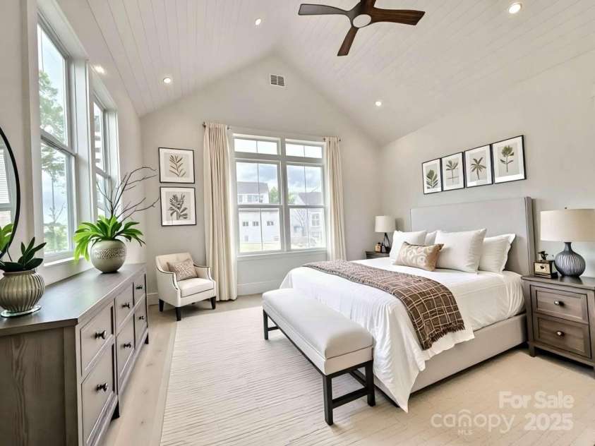 10 Hidden Pond Lane, Brevard, NC 28712.  MLS# CAR4263846, YatesRealty ID 17322. 