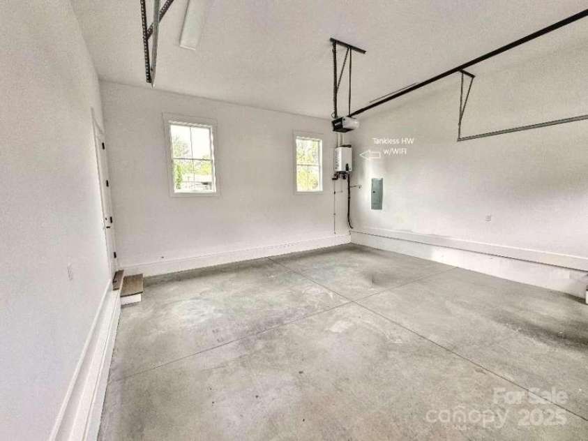 10 Hidden Pond Lane, Brevard, NC 28712.  MLS# CAR4263846, YatesRealty ID 17322. 