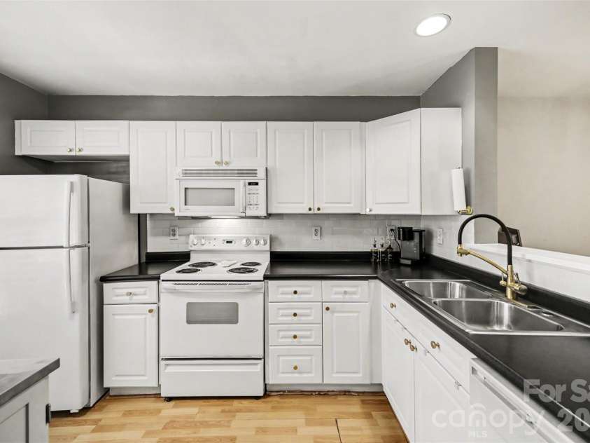 12730 Spirit Bound Way, Charlotte, NC 28273.  MLS# CAR4373318, YatesRealty ID 17322. 