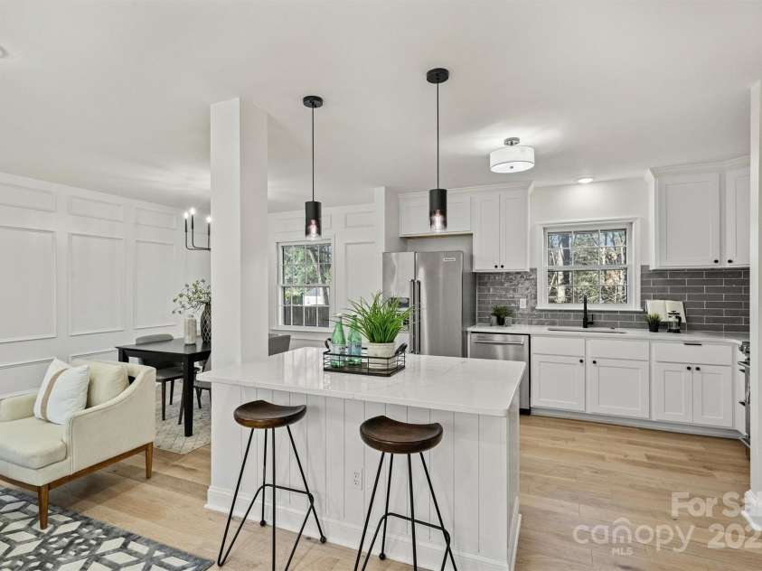 6706 Queensberry Drive, Charlotte, NC 28226.  MLS# CAR4281560, YatesRealty ID 17323. 