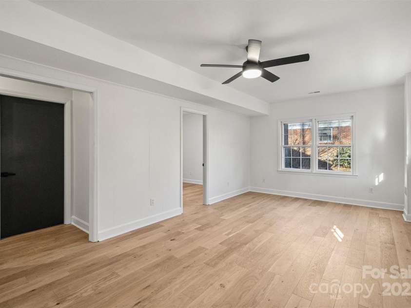 6706 Queensberry Drive, Charlotte, NC 28226.  MLS# CAR4281560, YatesRealty ID 17323. 