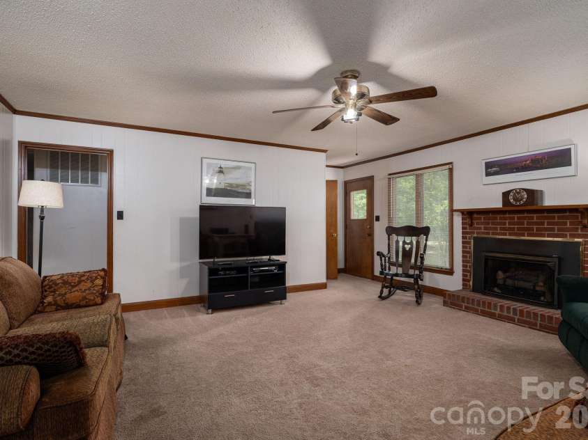 602 Lee Street, Kings Mountain, NC 28086.  MLS# CAR4374283, YatesRealty ID 17324. 