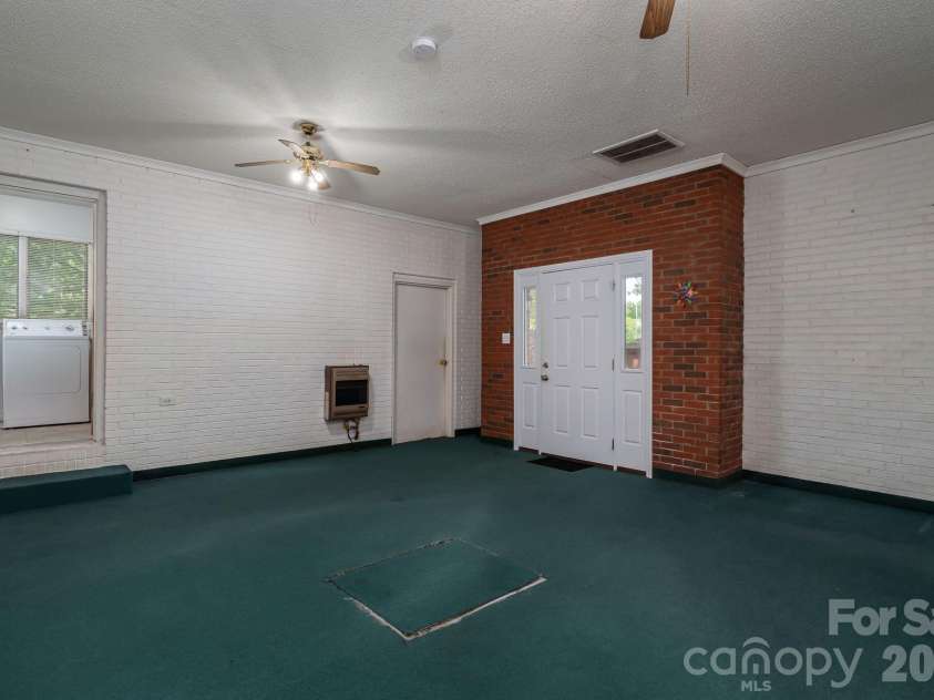 602 Lee Street, Kings Mountain, NC 28086.  MLS# CAR4374283, YatesRealty ID 17324. 