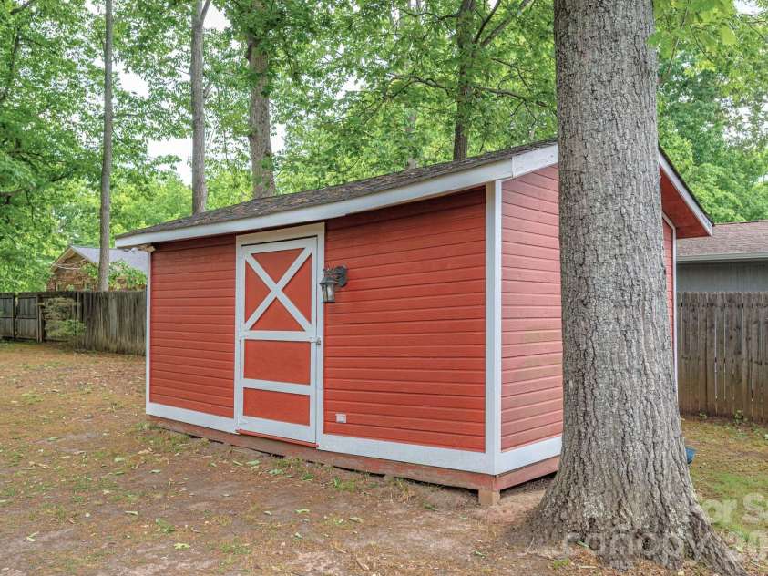 602 Lee Street, Kings Mountain, NC 28086.  MLS# CAR4374283, YatesRealty ID 17324. 