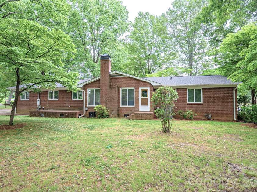 602 Lee Street, Kings Mountain, NC 28086.  MLS# CAR4374283, YatesRealty ID 17324. 