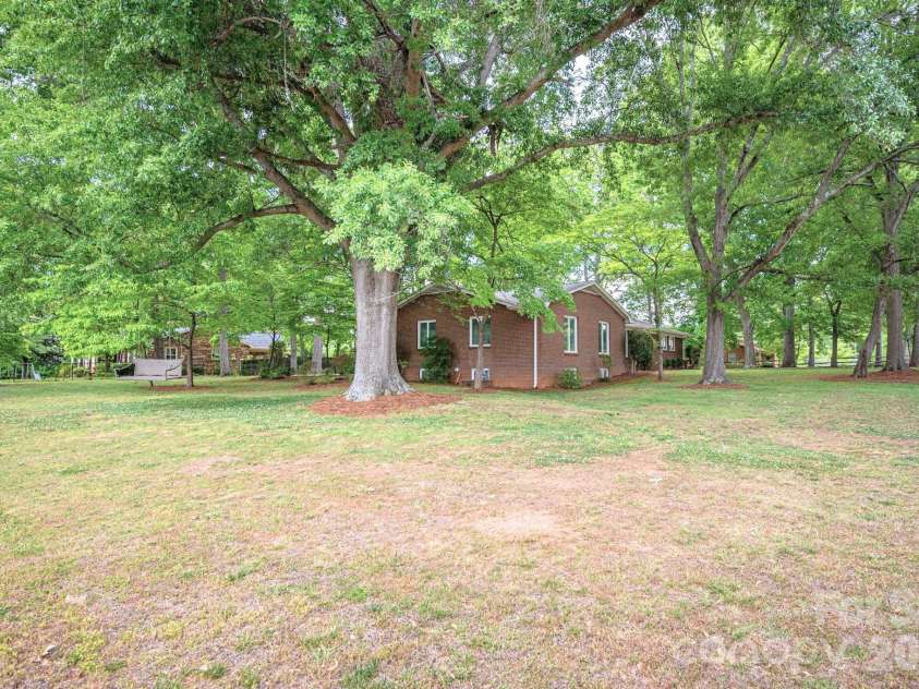 602 Lee Street, Kings Mountain, NC 28086.  MLS# CAR4374283, YatesRealty ID 17324. 