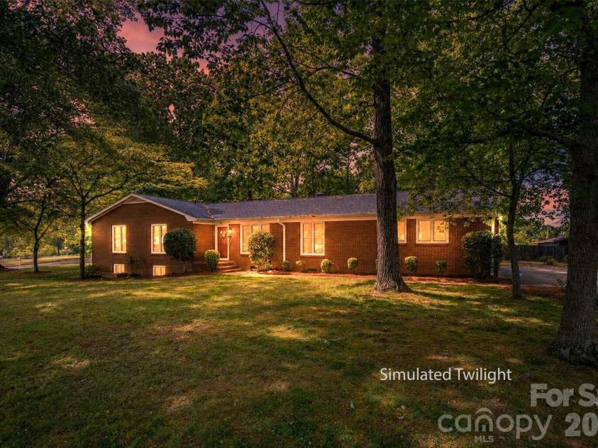 602 Lee Street, Kings Mountain, NC 28086.  MLS# CAR4374283, YatesRealty ID 17324. 