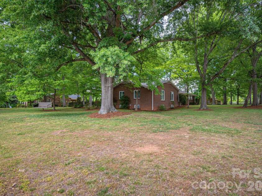 602 Lee Street, Kings Mountain, NC 28086.  MLS# CAR4374283, YatesRealty ID 17324. 
