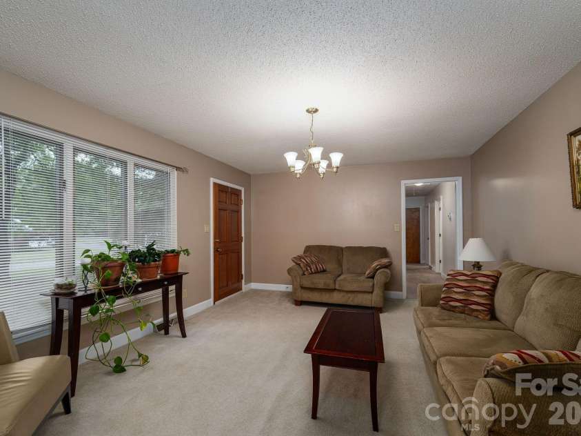 602 Lee Street, Kings Mountain, NC 28086.  MLS# CAR4374283, YatesRealty ID 17324. 