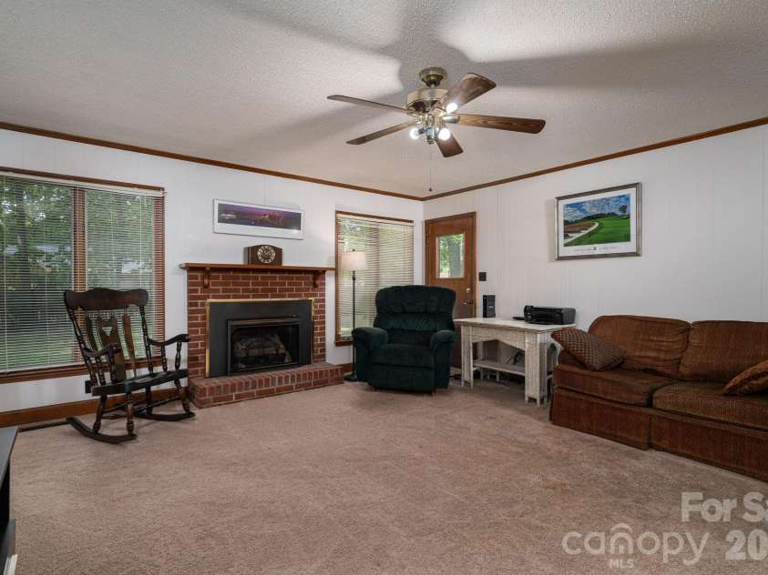 602 Lee Street, Kings Mountain, NC 28086.  MLS# CAR4374283, YatesRealty ID 17324. 