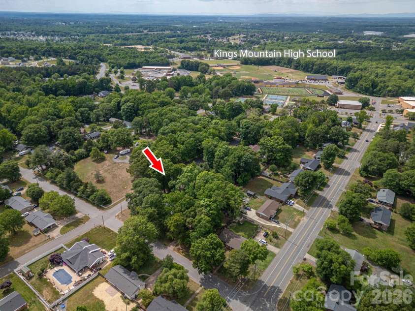 602 Lee Street, Kings Mountain, NC 28086.  MLS# CAR4374283, YatesRealty ID 17324. 