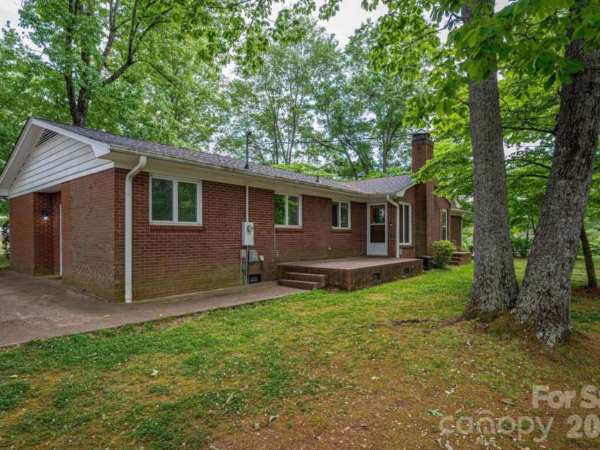 602 Lee Street, Kings Mountain, NC 28086.  MLS# CAR4374283, YatesRealty ID 17324. 