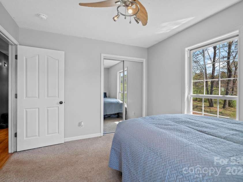 71 Gosnell Road, Asheville, NC 28804.  MLS# CAR4245558, YatesRealty ID 17324. 