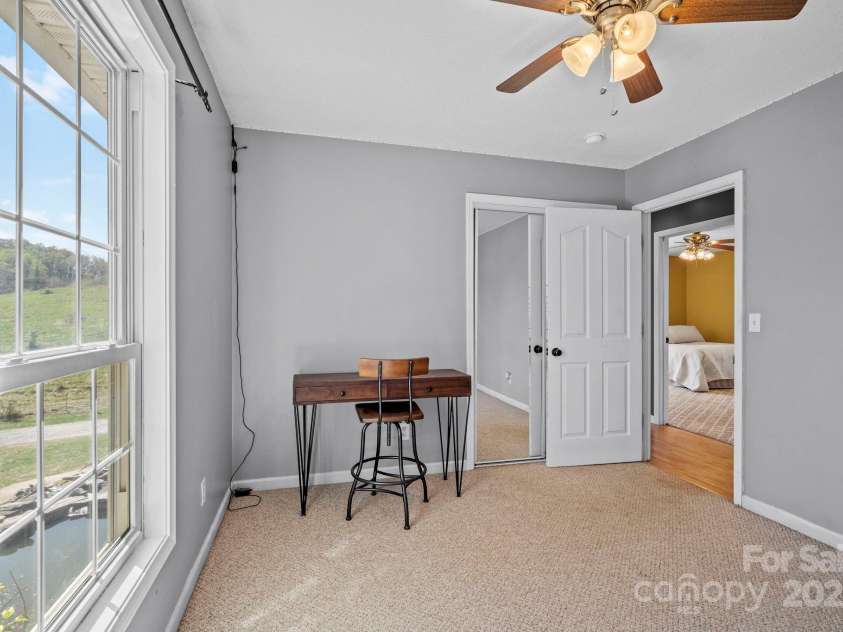 71 Gosnell Road, Asheville, NC 28804.  MLS# CAR4245558, YatesRealty ID 17324. 