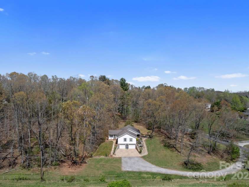 71 Gosnell Road, Asheville, NC 28804.  MLS# CAR4245558, YatesRealty ID 17324. 