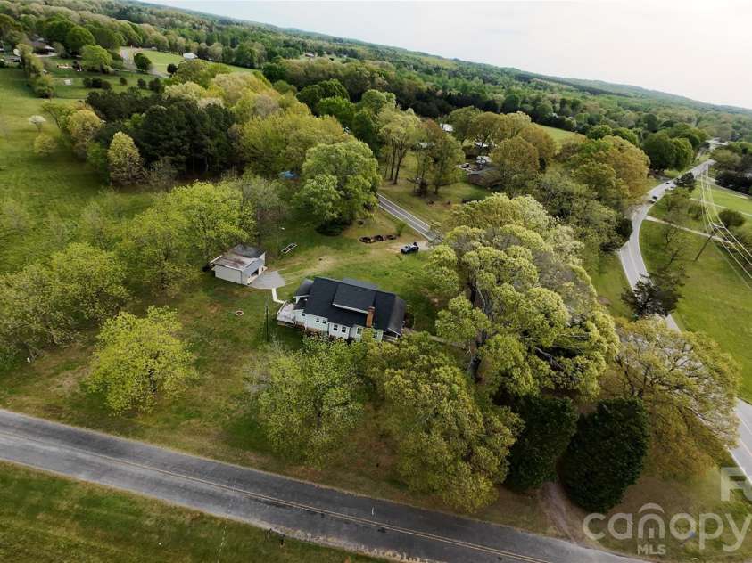 104 Ware Loop Drive, Kings Mountain, NC 28086.  MLS# CAR4366952, YatesRealty ID 17325. 