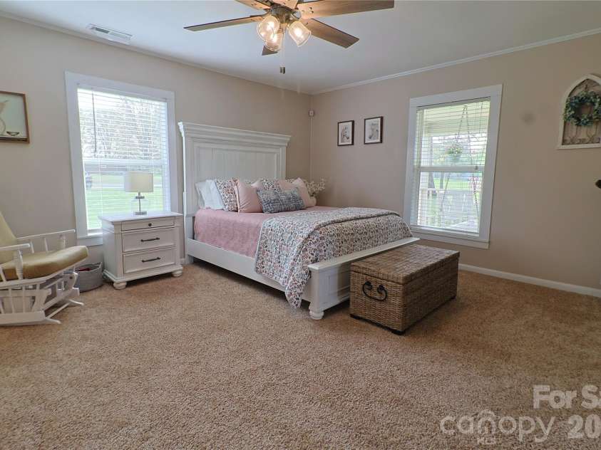 104 Ware Loop Drive, Kings Mountain, NC 28086.  MLS# CAR4366952, YatesRealty ID 17325. 