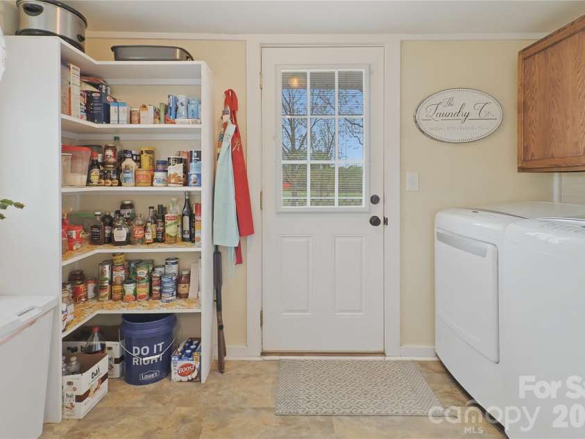 104 Ware Loop Drive, Kings Mountain, NC 28086.  MLS# CAR4366952, YatesRealty ID 17325. 