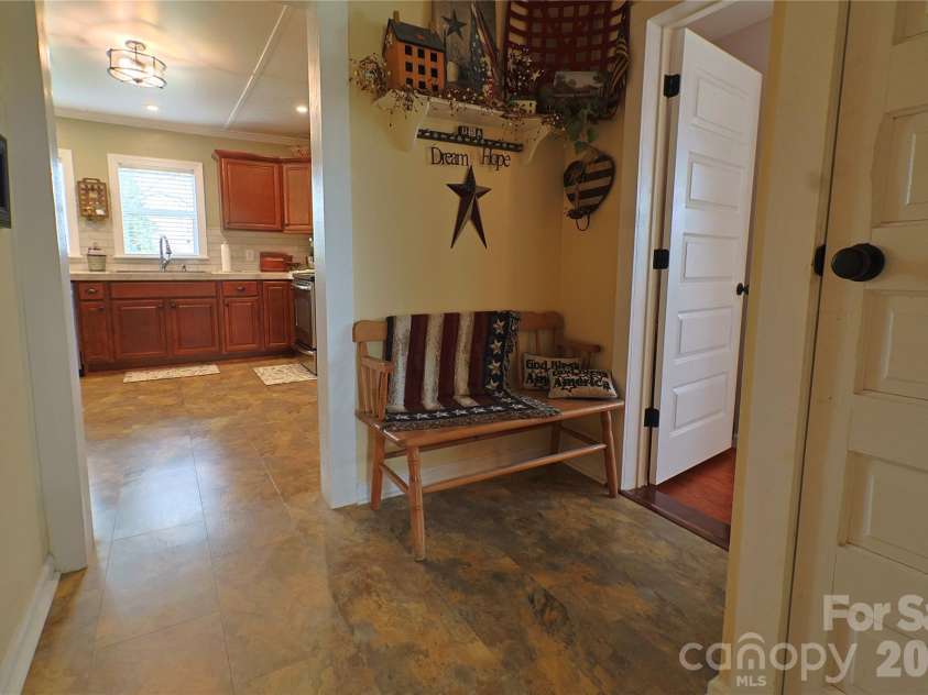 104 Ware Loop Drive, Kings Mountain, NC 28086.  MLS# CAR4366952, YatesRealty ID 17325. 