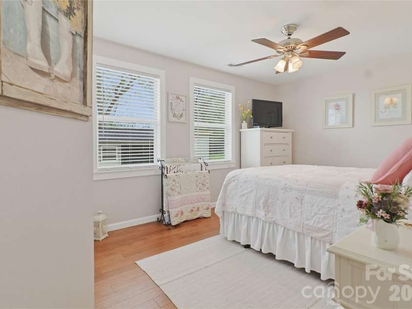 104 Ware Loop Drive, Kings Mountain, NC 28086.  MLS# CAR4366952, YatesRealty ID 17325. 