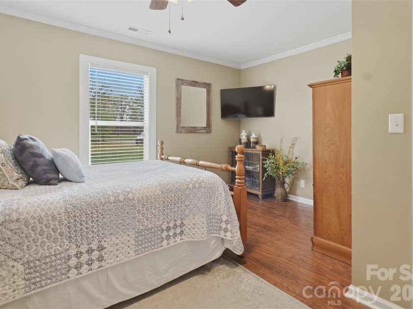 104 Ware Loop Drive, Kings Mountain, NC 28086.  MLS# CAR4366952, YatesRealty ID 17325. 