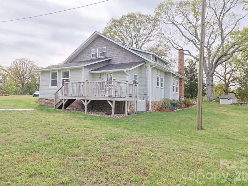 104 Ware Loop Drive, Kings Mountain, NC 28086.  MLS# CAR4366952, YatesRealty ID 17325. 