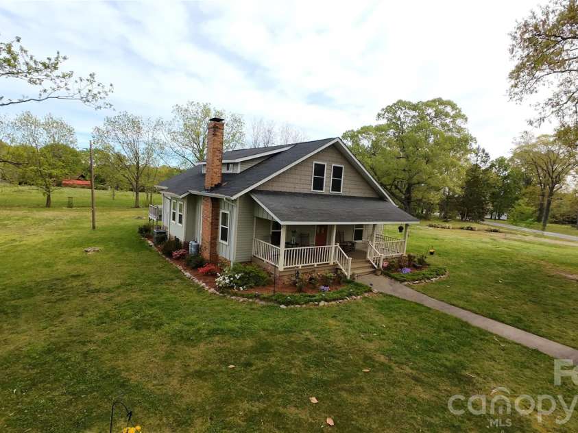 104 Ware Loop Drive, Kings Mountain, NC 28086.  MLS# CAR4366952, YatesRealty ID 17325. 