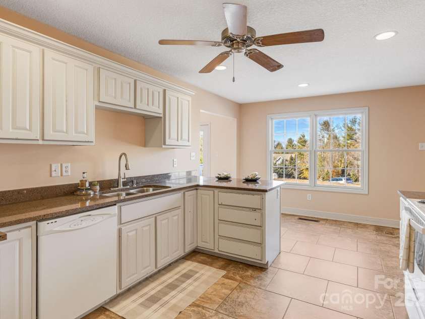 198 Double Brook Drive, Weaverville, NC 28787.  MLS# CAR4209394, YatesRealty ID 17325. 