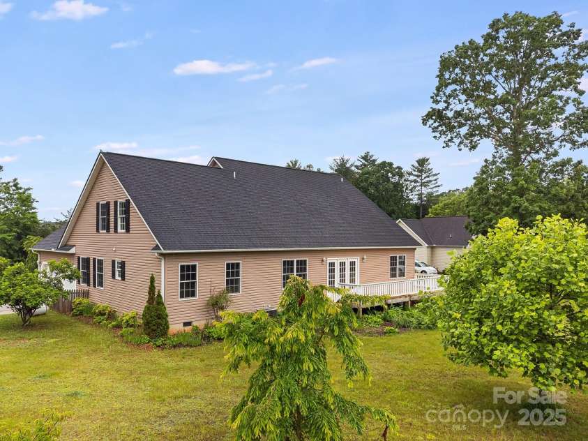 198 Double Brook Drive, Weaverville, NC 28787.  MLS# CAR4209394, YatesRealty ID 17325. 