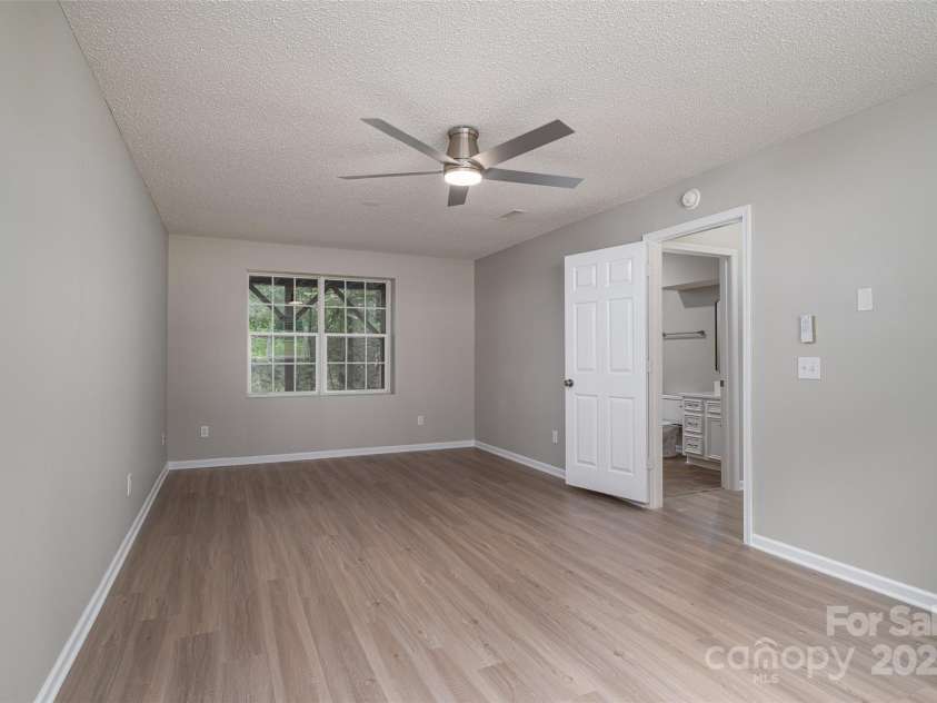 1520 28th Street, Hickory, NC 28602.  MLS# CAR4262661, YatesRealty ID 17326. Rec Room View 2