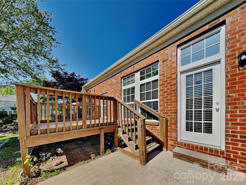 2507 Post Oak Lane, Gastonia, NC 28056.  MLS# CAR4369161, YatesRealty ID 17326. 