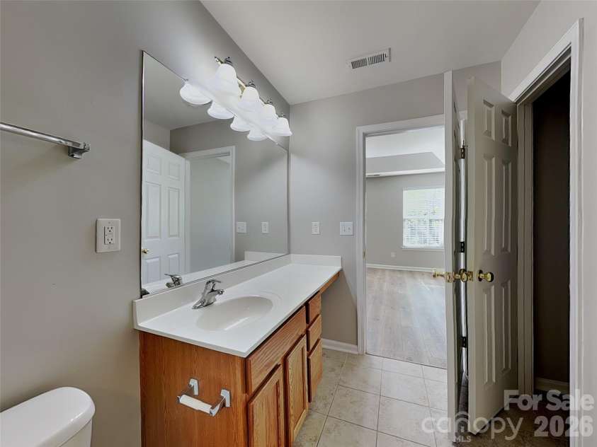 2507 Post Oak Lane, Gastonia, NC 28056.  MLS# CAR4369161, YatesRealty ID 17326. Primary bathroom