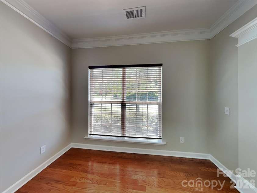 11206 Scottsman Trace Drive, Charlotte, NC 28273.  MLS# CAR4371475, YatesRealty ID 17327. Office/Living Room