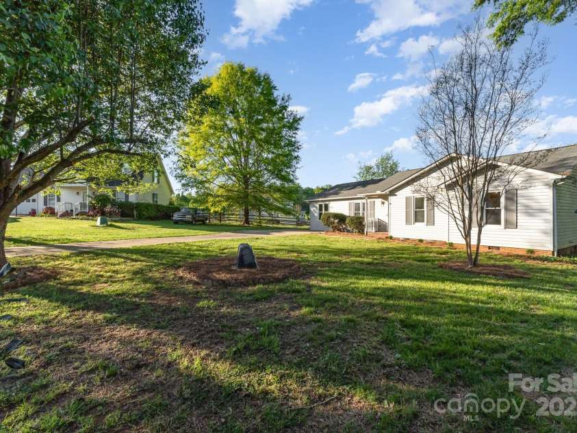341 Cline Drive, Salisbury, NC 28146.  MLS# CAR4224209, YatesRealty ID 17327. 