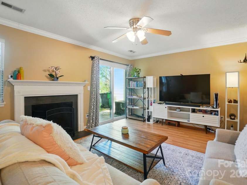 9036 Four Mile Creek Road, Charlotte, NC 28277.  MLS# CAR4243828, YatesRealty ID 17328. 