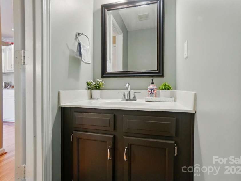 9036 Four Mile Creek Road, Charlotte, NC 28277.  MLS# CAR4243828, YatesRealty ID 17328. 