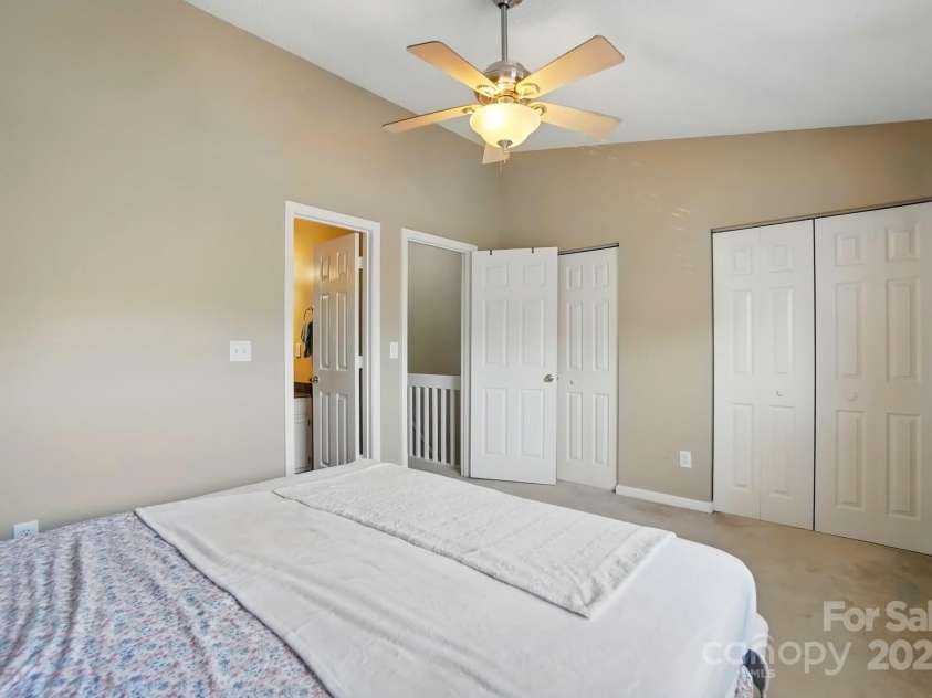 9036 Four Mile Creek Road, Charlotte, NC 28277.  MLS# CAR4243828, YatesRealty ID 17328. 