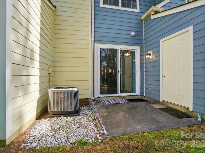 9036 Four Mile Creek Road, Charlotte, NC 28277.  MLS# CAR4243828, YatesRealty ID 17328. 