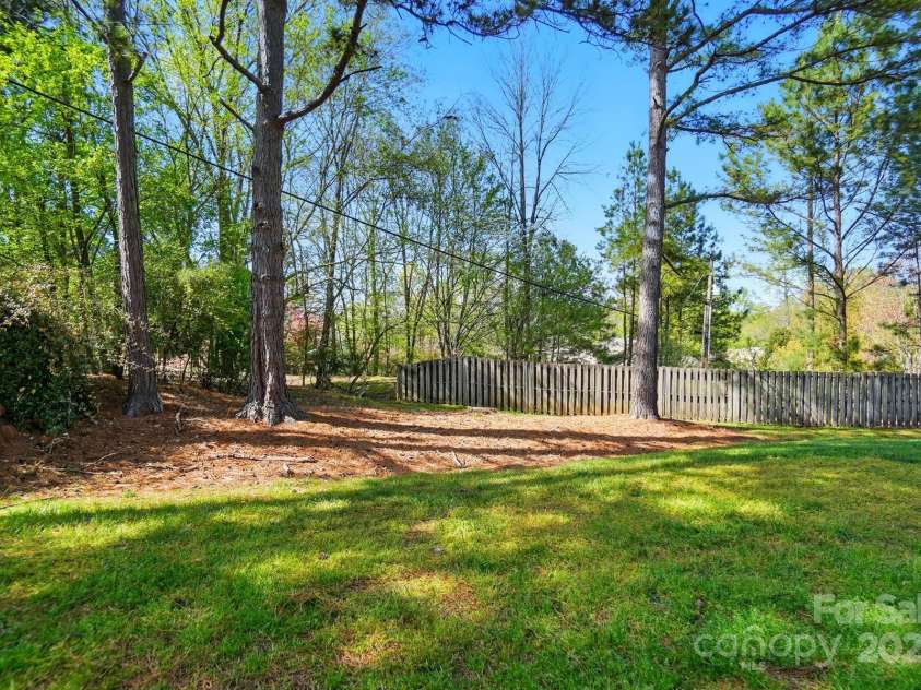 9036 Four Mile Creek Road, Charlotte, NC 28277.  MLS# CAR4243828, YatesRealty ID 17328. 