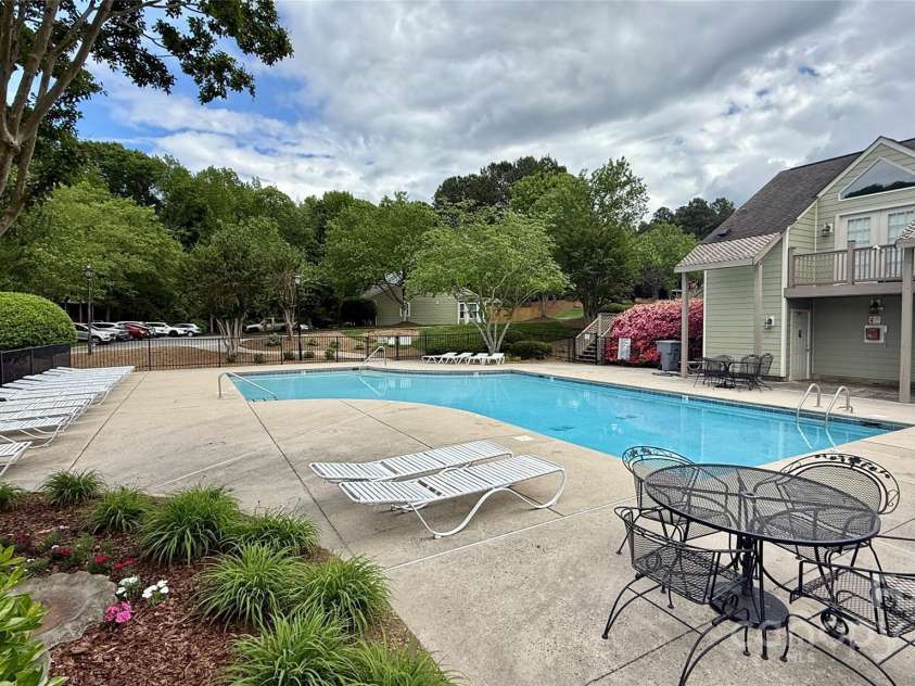 9036 Four Mile Creek Road, Charlotte, NC 28277.  MLS# CAR4243828, YatesRealty ID 17328. 