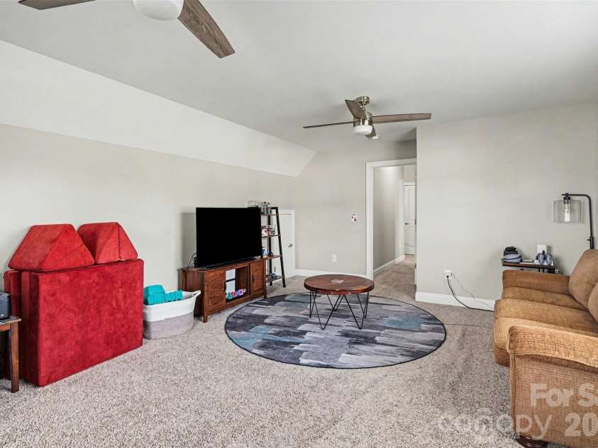 201 Garden View Lane, Shelby, NC 28152.  MLS# CAR4367664, YatesRealty ID 17329. Bonus Room