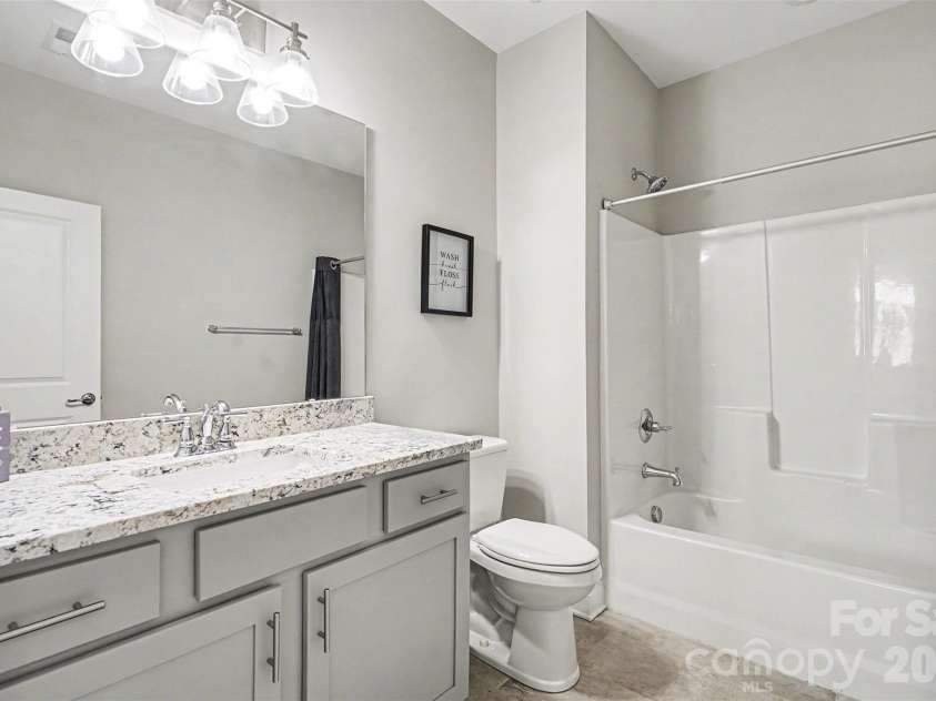 201 Garden View Lane, Shelby, NC 28152.  MLS# CAR4367664, YatesRealty ID 17329. Second full bathroom