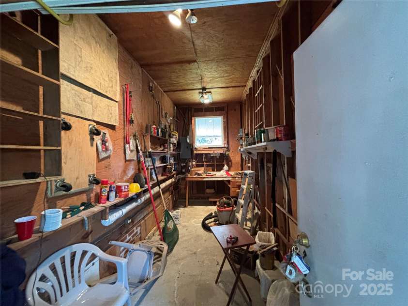 1623 Kimberly Drive, Gastonia, NC 28052.  MLS# CAR4320159, YatesRealty ID 1733. Workshop #2