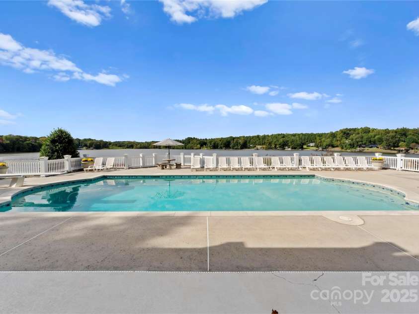 249 Blue Heron Drive, Rock Hill, SC 29732.  MLS# CAR4227909, YatesRealty ID 1733. 